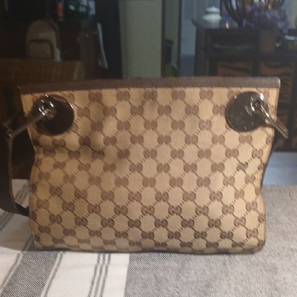 Authentic Gucci Eclipse Shoulder Crossbody Bag Gg… - image 1